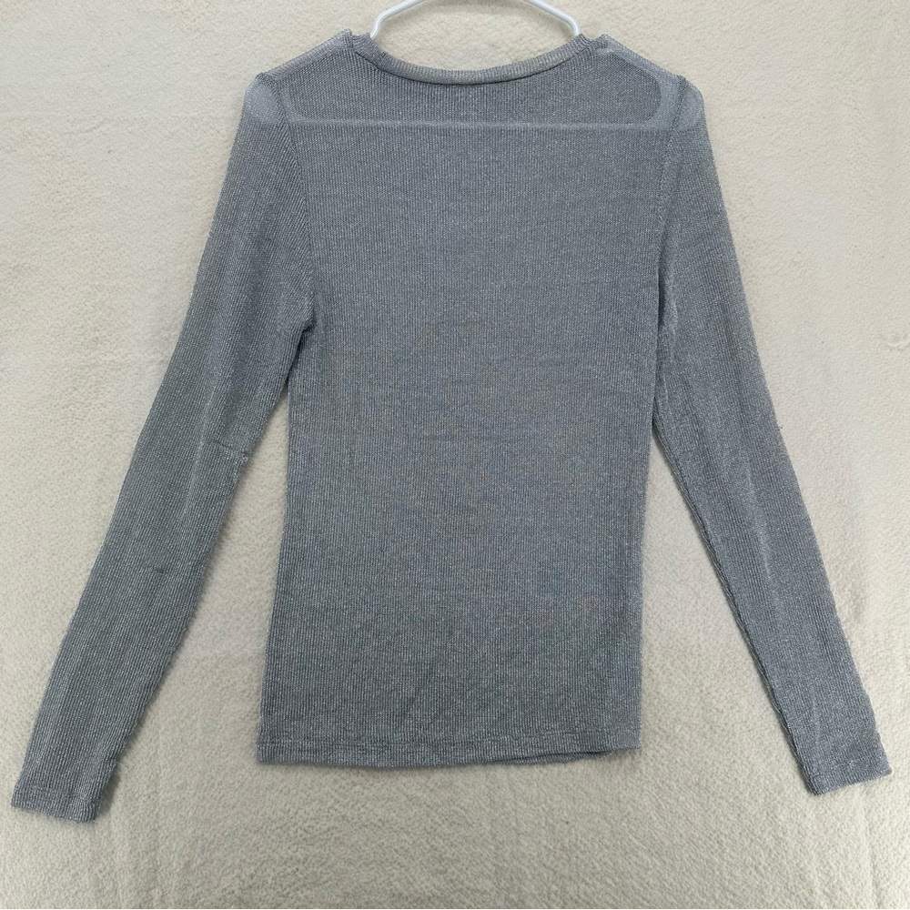 Metallic Mesh Gray/Silver Ribbed Knit Long Sleeve - Picture 3 of 7